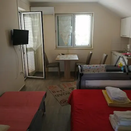 Apartman Maja-vir *