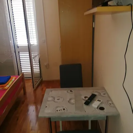 Maja-vir Apartament *
