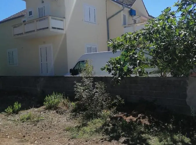 Maja-vir Apartment *