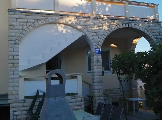 Maja-vir Apartament Vir